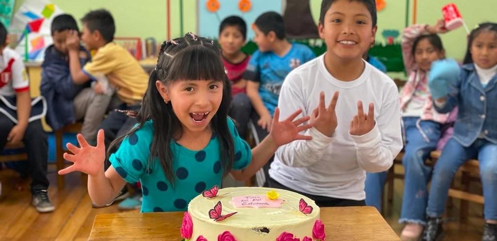 Leerkrachten en leerlingen worden gevierd in Peru